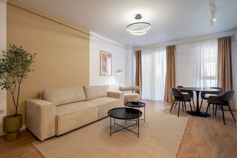Nasaud Apartament 2 camere   Vanzare - Mobilat cu Designer Direct Propietar