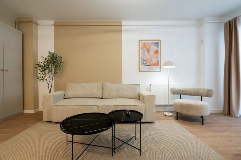 Nasaud Apartament 2 camere   Vanzare - Mobilat cu Designer Direct Propietar