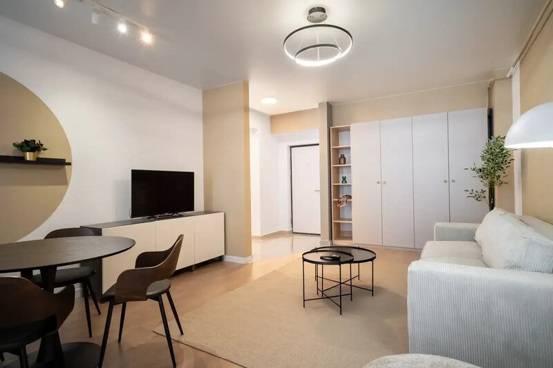 Nasaud Apartament 2 camere   Vanzare - Mobilat cu Designer Direct Propietar