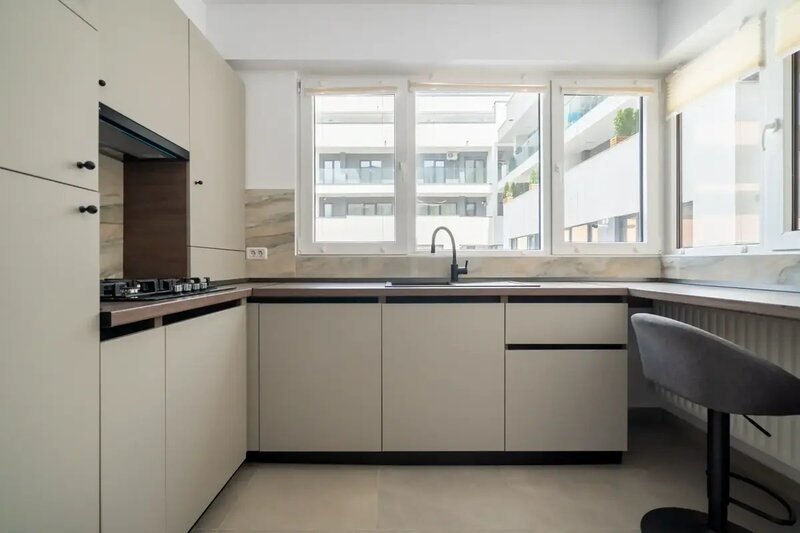 Nasaud Apartament 2 camere   Vanzare - Mobilat cu Designer Direct Propietar